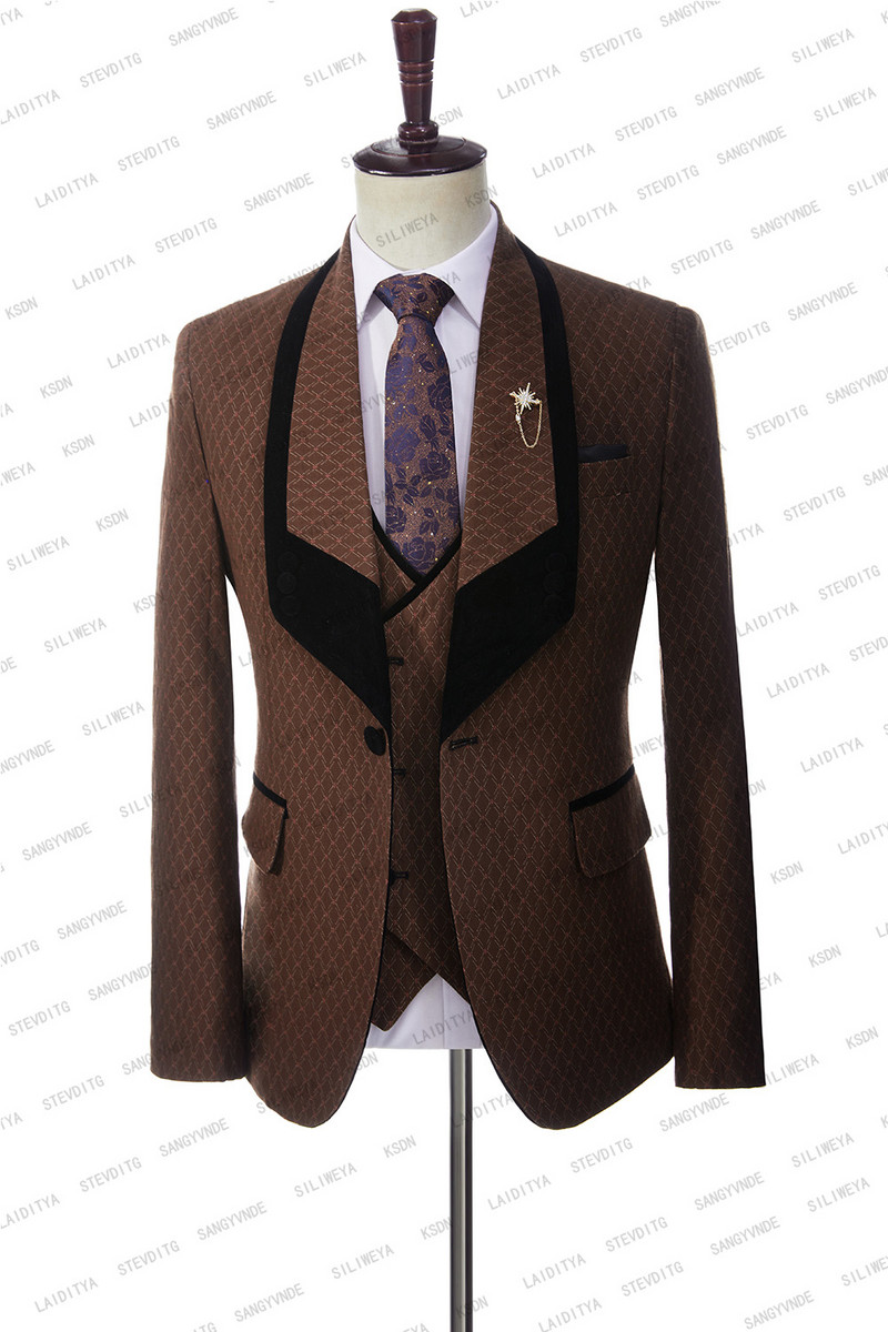 2023 új érkezés fekete kendő hajtóka Vőlegény szmoking bordó férfi öltöny esküvői 3 részes (kabát+nadrág+mellény)traje de novio par