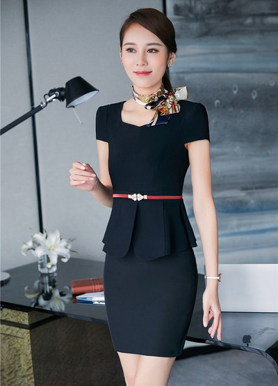 Nyári formális divatos női öltönyök szoknyával és felső szettekkel Fehér irodai női munkaruha szépségszalonhoz OL Style