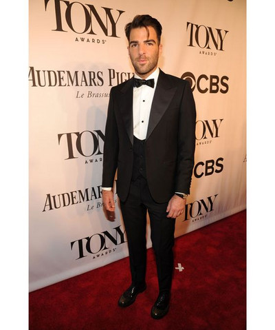 Legújabb kabát nadrág minták 2022 férfi öltönyök esküvői vőlegény ezüst fényes anyag 3 részes esküvői öltöny férfiaknak szmoking