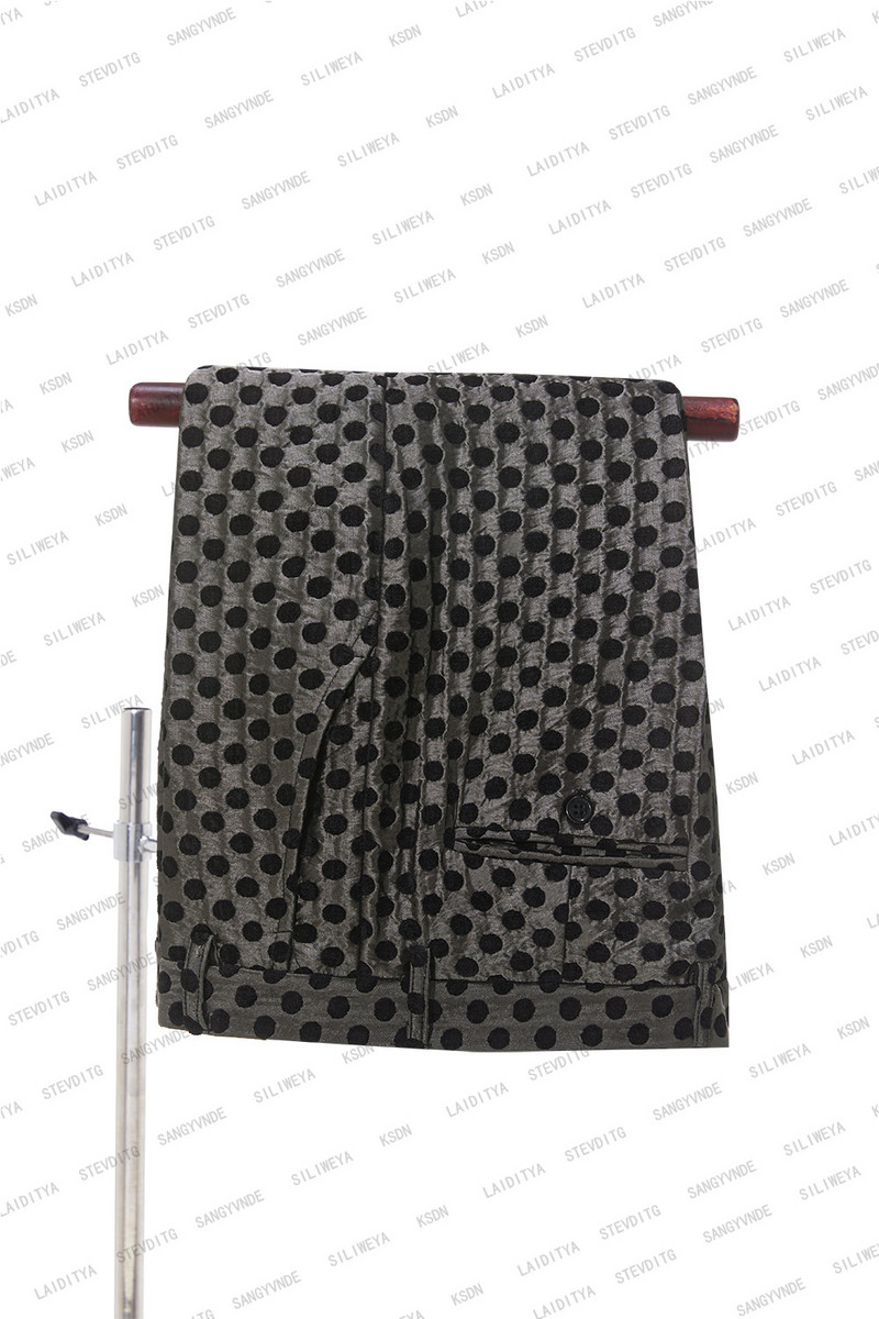 2023. Egyedi gyártású vőfély, fekete jacquard pöttyös szmoking kendő, hajtóka, férfi öltöny, 2 db esküvői férfi (kabát+nadrág+nyakkendő) jelmez