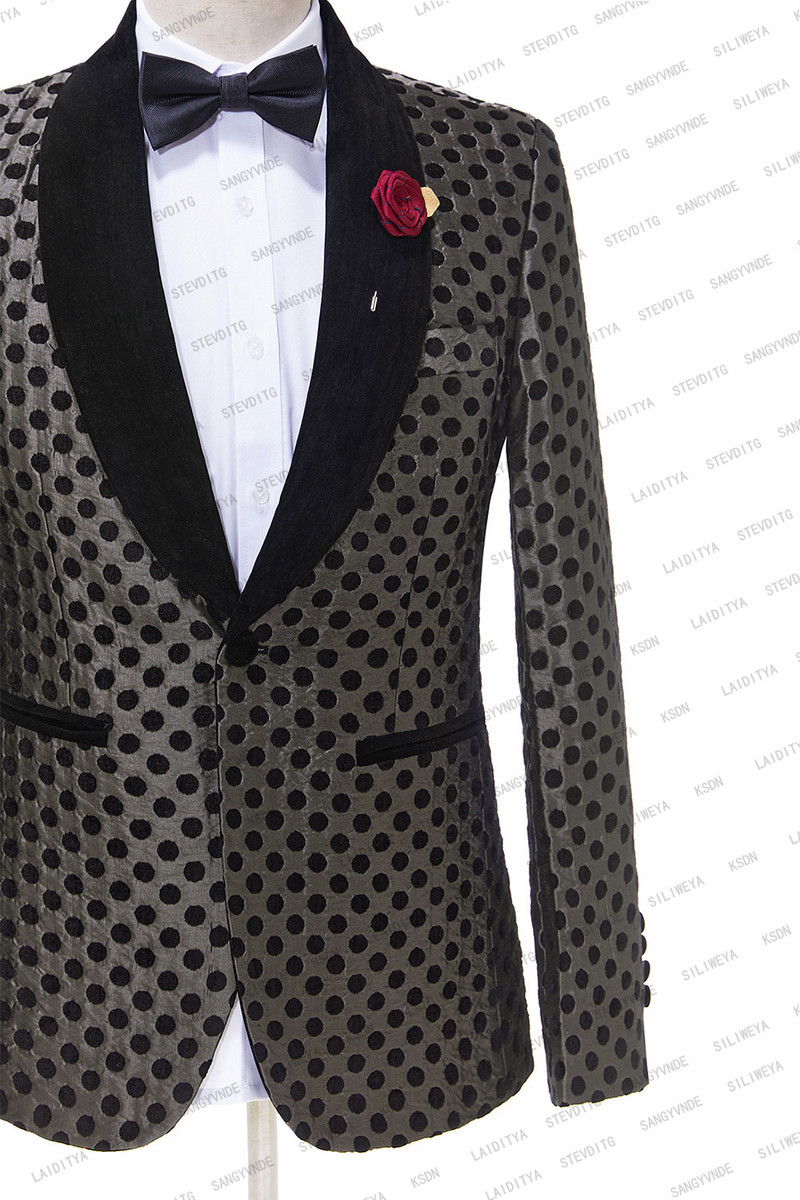 2023. Egyedi gyártású vőfély, fekete jacquard pöttyös szmoking kendő, hajtóka, férfi öltöny, 2 db esküvői férfi (kabát+nadrág+nyakkendő) jelmez