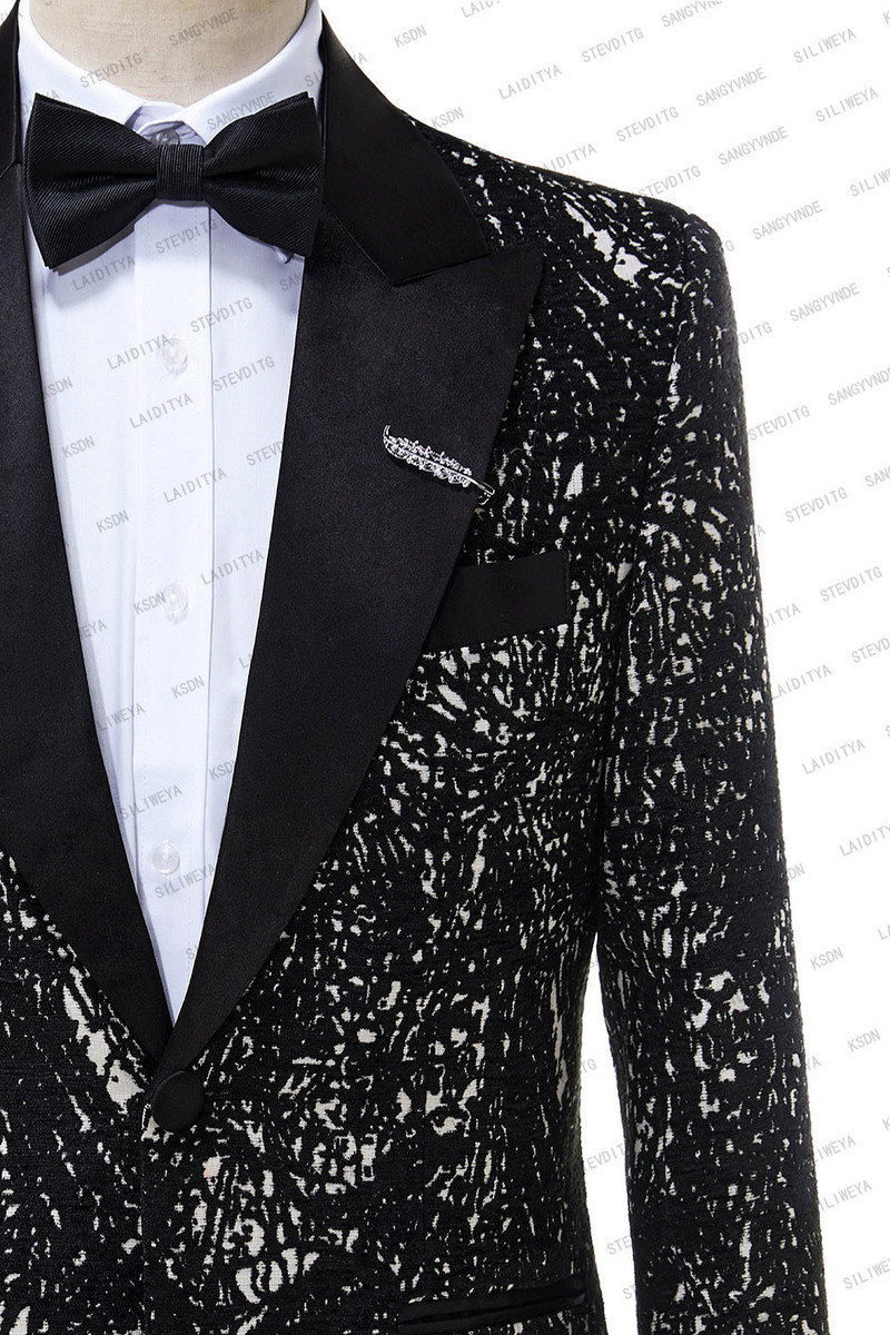 2023-as új érkezés fekete jacquard virágos szmoking öltönyök férfiaknak esküvői karcsú úri dzsekik nadrággal 2 részes férfi jelmez