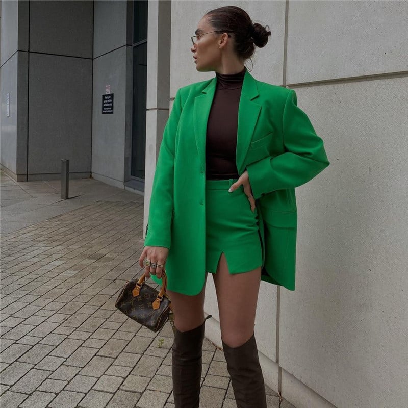 Elegáns, zöld, laza, blézeres, hozzáillő női öltöny, 2021. őszi, elegáns női, magas derekú, oldalsó hasított szoknya öltöny, női, tömör, 2 db-os készlet