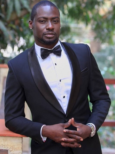 Egyedi férfi öltönyök sötétkék vőlegény szmoking kendő fekete szatén hajtóka vőfély 2 részes szett ( kabát + nadrág + csokornyakkendő )