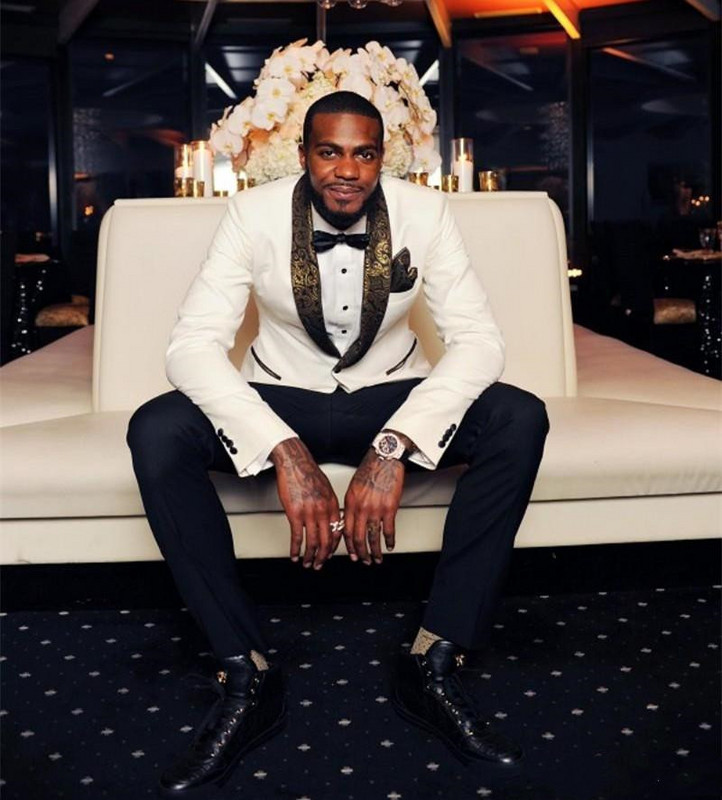 Fehér vőlegény szmoking vőfélynek virágos kendő hajtóka 2 részes karcsú férfi öltöny dzseki fekete nadrág afrikai férfi divat