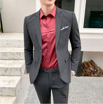 Őszi új férfi karcsú brit esküvői ruha függőleges csíkos ruha blézer / férfi háromrészes öltöny kabát mellény nadrág nadrág mellény