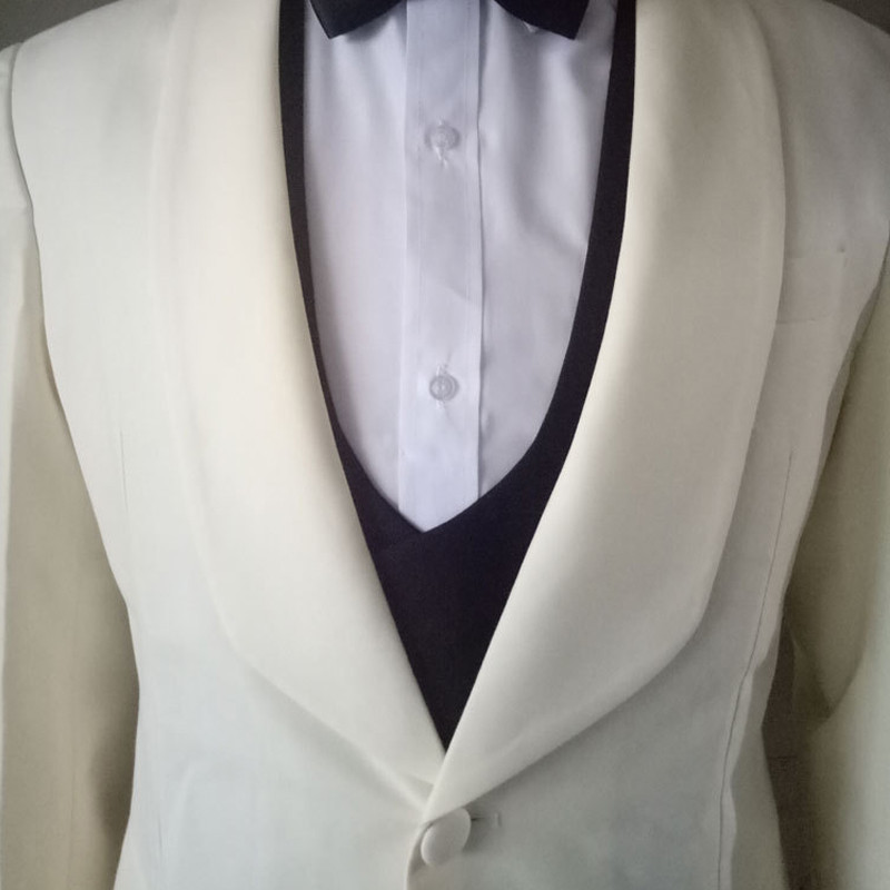 Fehér esküvői szmoking báli férfi öltönyöknek 3 részes kabát mellény fekete nadrággal, karcsú afrikai divatos ruhakészlet 2020 jelmezek