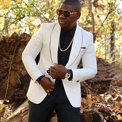 Fehér afrikai férfi öltöny esküvői bálba 2 részes vőlegény szmoking kendő hajtóka Vékonyan illeszkedő férfi öltöny dzseki fekete nadrággal Man Fashon