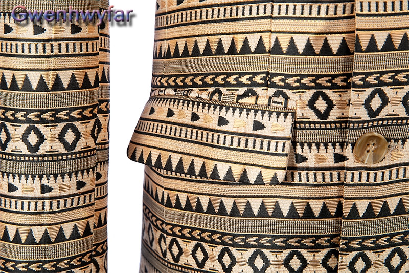 Gwenhwyfar méretre szabott férfi esküvői öltöny, Peak Lapel dupla mellű vőlegény blézer szmoking, Slim Fit Costume Pour Hommes Terno Masculino