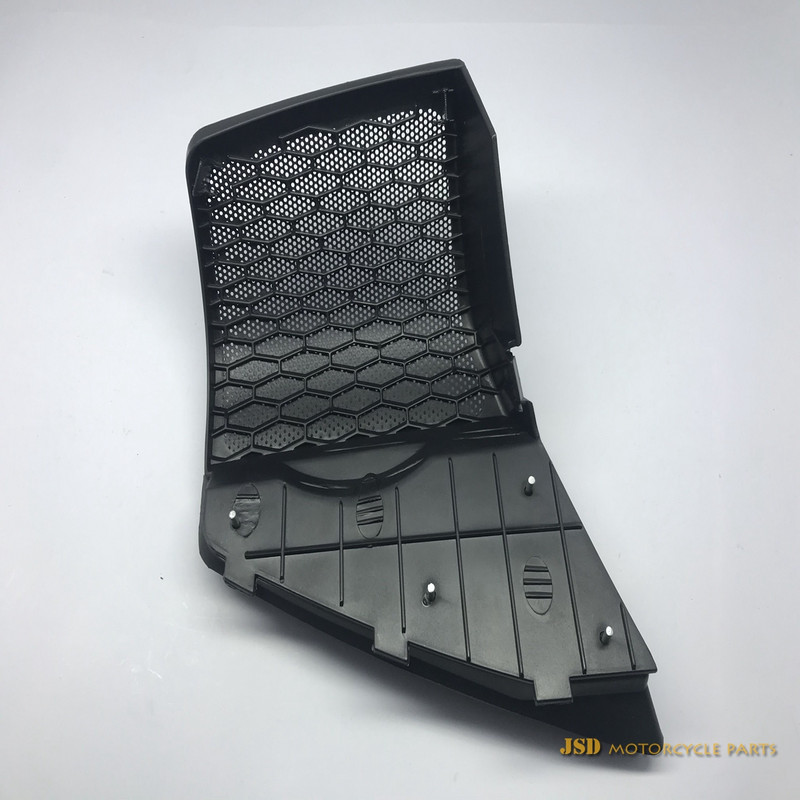 Honda Golden Wing GL1800 2006-2017-hez a hangszórófedél/hangszóróháló/hangszóróburkolat után