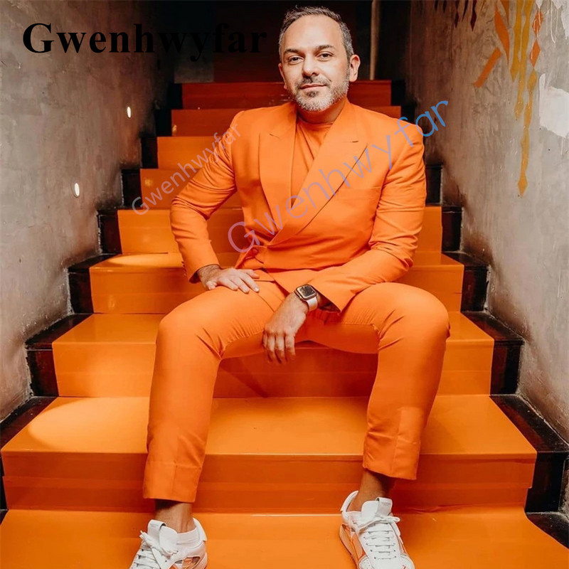 Gwenhwyfar 2022 új divatos stílus, egyedi vőlegény szmoking pontgallér, fekete bársony blézer férfi alkalmi öltöny, 2 részes esküvőre