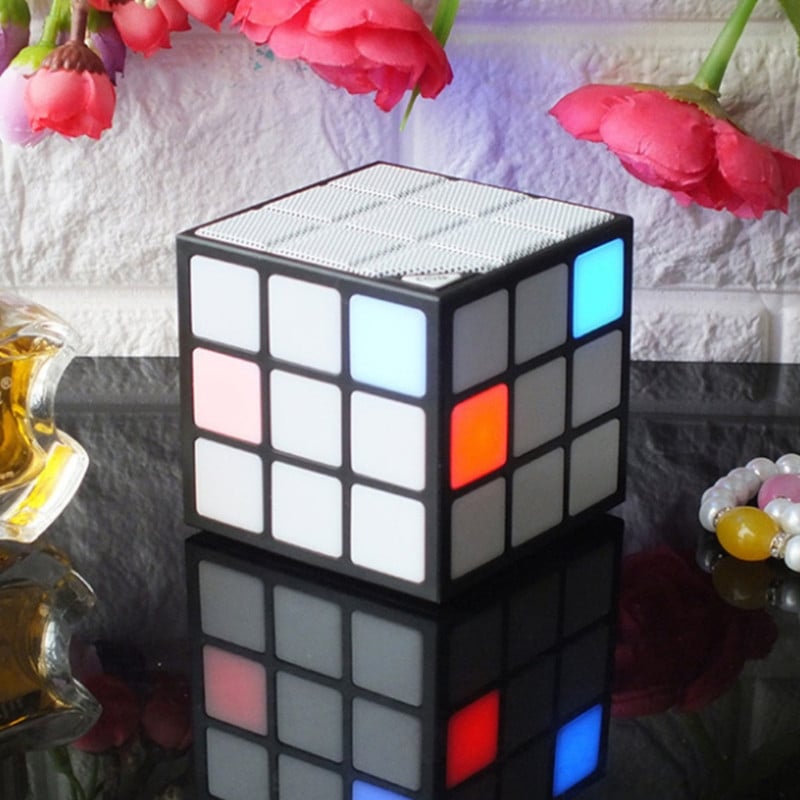 Mini difuzor portabil cub Bluetooth Mini cub magic Difuzor colorat fără fir Bluetooth Lumină bliț LED cu card TF