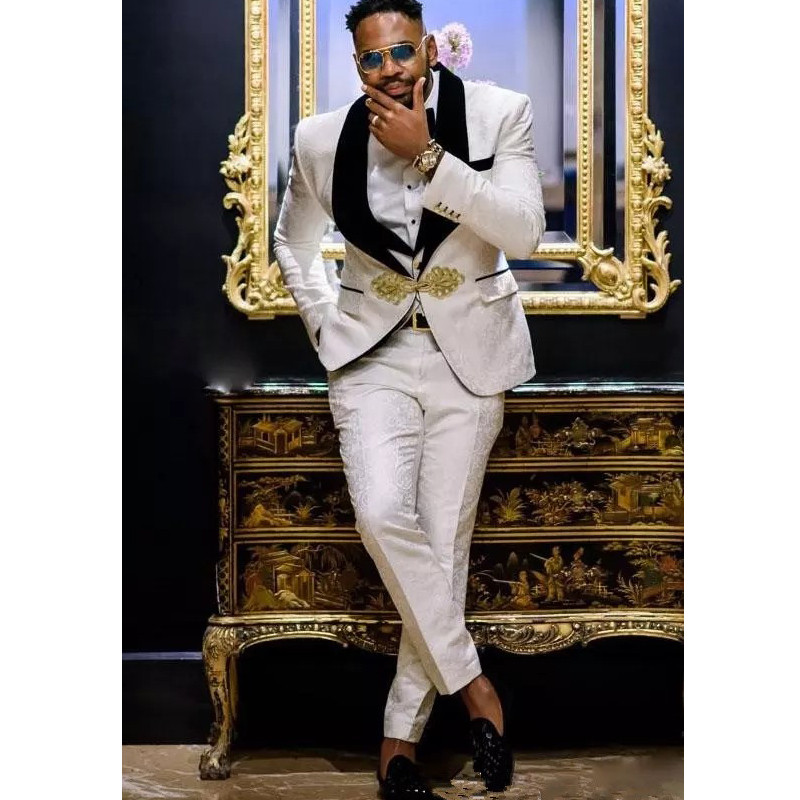 Tuxedo de mire cu model floral pentru cina de nunta Costume slim pentru barbati cu rever de catifea neagra 3 piese Costum de moda africana 2022