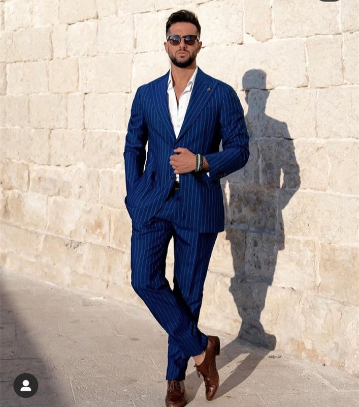 Costume pentru bărbați cu dungi albastre Slim Fit Wide Peak rever smoking de mire pentru îmbrăcăminte de nuntă 2 piese Blazer de modă masculină cu pantaloni 2023