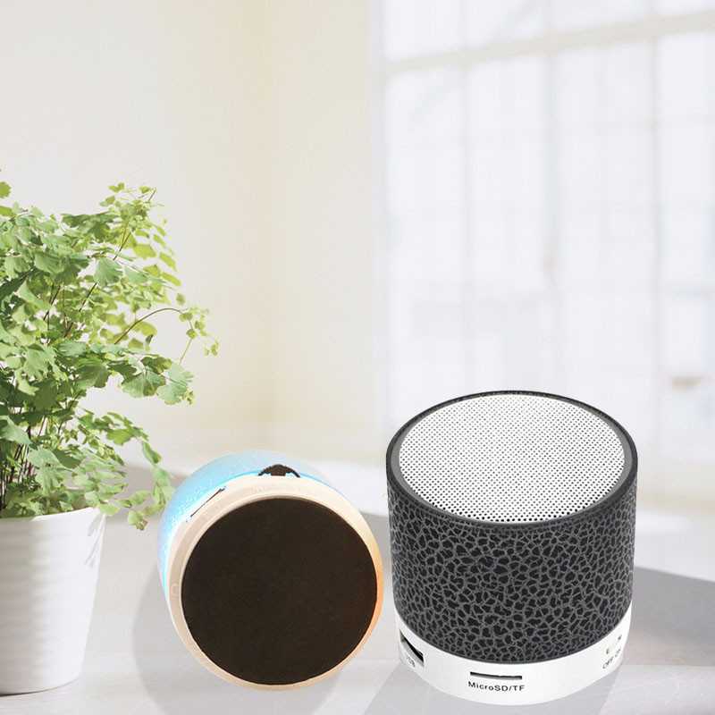 Nešiojamasis Crack garsiakalbis LED spalvingų šviesų garsiakalbis, skirtas miegamojo lauko erdvei su Bluetooth suderinamas S55