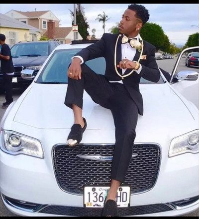 Costume pentru bărbați, negru și auriu, slim fit, șal rever, smoking de nuntă personalizat pentru miri, jachetă de modă masculină 2 piese cu pantaloni