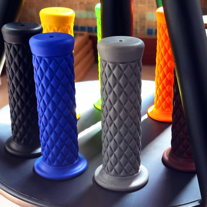 Novi 7/8'' 22MM univerzalni rukohvati za upravljač motocikla Cafe Racer Vintage rukohvat za motocikle CG/GN/GS125