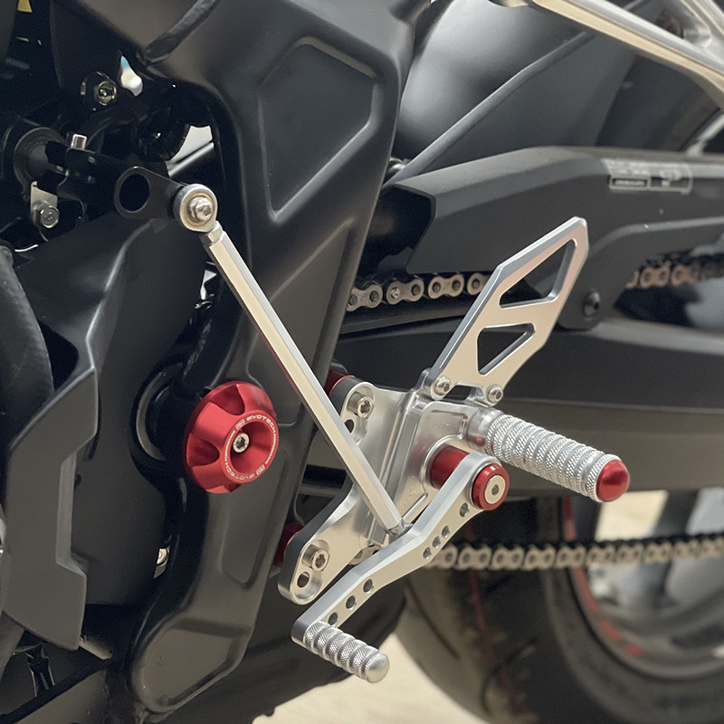 Set spate reglabil CNC pentru motociclete Suport pentru picioare Suport pentru picioare pentru HONDA CB650F CBR650F CB650R CBR650R CB 650F 650R CBR 650R