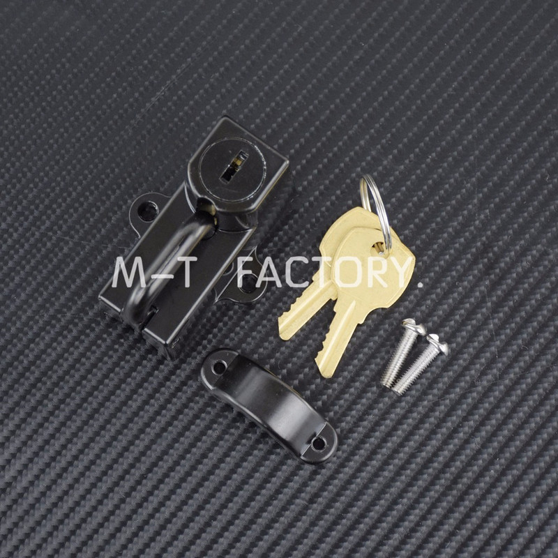 Motorkerékpár univerzális 7/8"-os 22 mm-es kormányra rögzíthető sisakzár 2 kulccsal fekete/króm Harley Dyna Softail Touring Kawasakihoz