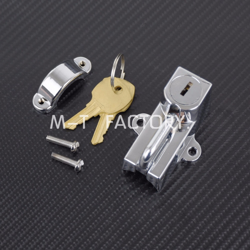 Motorkerékpár univerzális 7/8"-os 22 mm-es kormányra rögzíthető sisakzár 2 kulccsal fekete/króm Harley Dyna Softail Touring Kawasakihoz