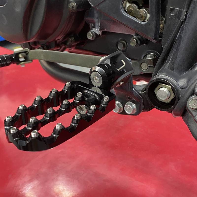 Motocyklové 360° nastaviteľné stupačky pre Kawasaki KLR650 1987-2018 2017 KLR 650, široké stupačky, pedál