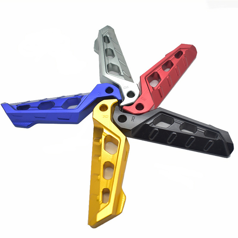 Diely zadného pedálu motocykla, protišmykový otočný pedál pre Yamaha AEROX155, NVX155, XMAX300, TMAX 530, 2 ks