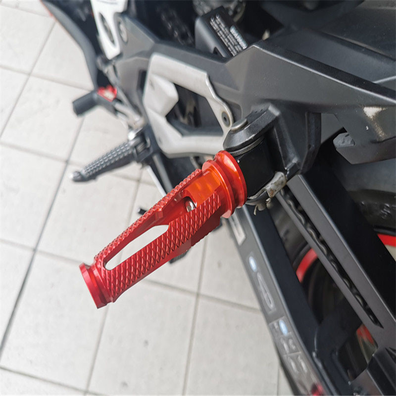 Kawasaki Z750 Z900 Z1000 ZX6R Z800 ZX10R ER-6N ER-6F Z900RS motorkerékpár lábtartókhoz Pedálok CNC alumínium hátsó utas lábtartókhoz