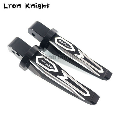 Pre skúter KYMCO AK550 AK 550 2017 2018 2019 2020 2021 2022 CNC opierky nôh pre spolujazdca, kolíky na opierky nôh, kolíky na zadné pedále.