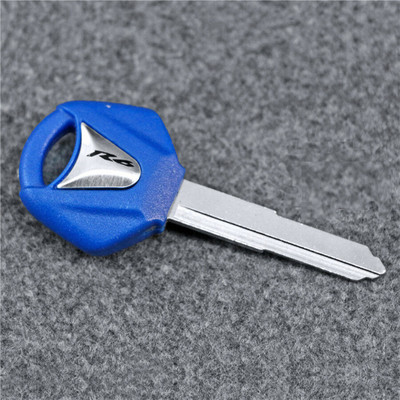 Alkalmas Yamaha YZF R1 R6 FZ1 FZ6 XJR1300 MT01/03 Tmax Nmax Vmax Xmax MT09 FZR NVX JYM üres kulcshoz vágatlan