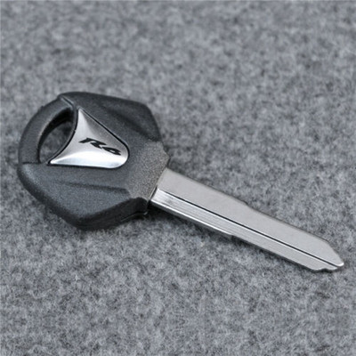 Alkalmas Yamaha YZF R1 R6 FZ1 FZ6 XJR1300 MT01/03 Tmax Nmax Vmax Xmax MT09 FZR NVX JYM üres kulcshoz vágatlan