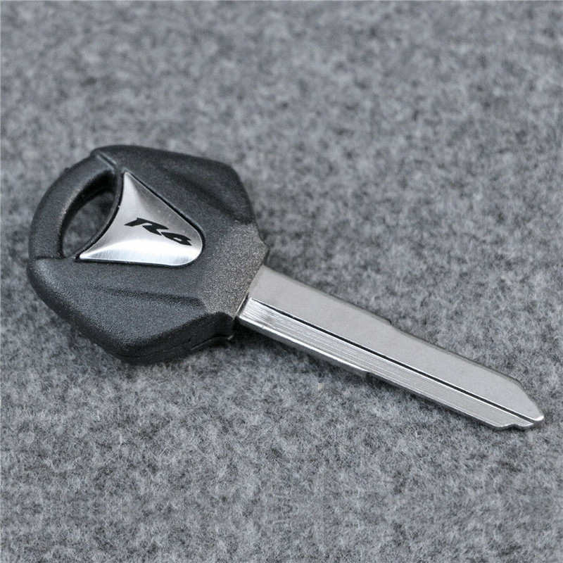 Alkalmas Yamaha YZF R1 R6 FZ1 FZ6 XJR1300 MT01/03 Tmax Nmax Vmax Xmax MT09 FZR NVX JYM üres kulcshoz vágatlan