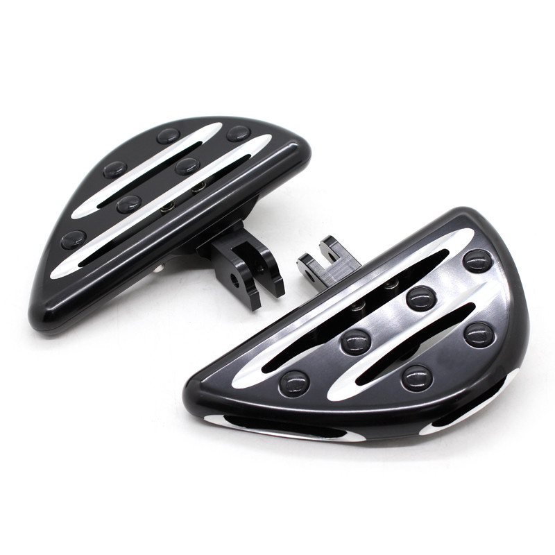 Pre Harley FXFBS Fat Bob FXLR Low Rider Fat Boy Breakout Softail Slim FLDE Deluxe FLFB 2018-2020, predné stupačky pre jazdca, opierky nôh.