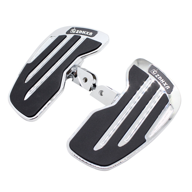 Pre Harley FXFBS Fat Bob FXLR Low Rider Fat Boy Breakout Softail Slim FLDE Deluxe FLFB 2018-2020, predné stupačky pre jazdca, opierky nôh.