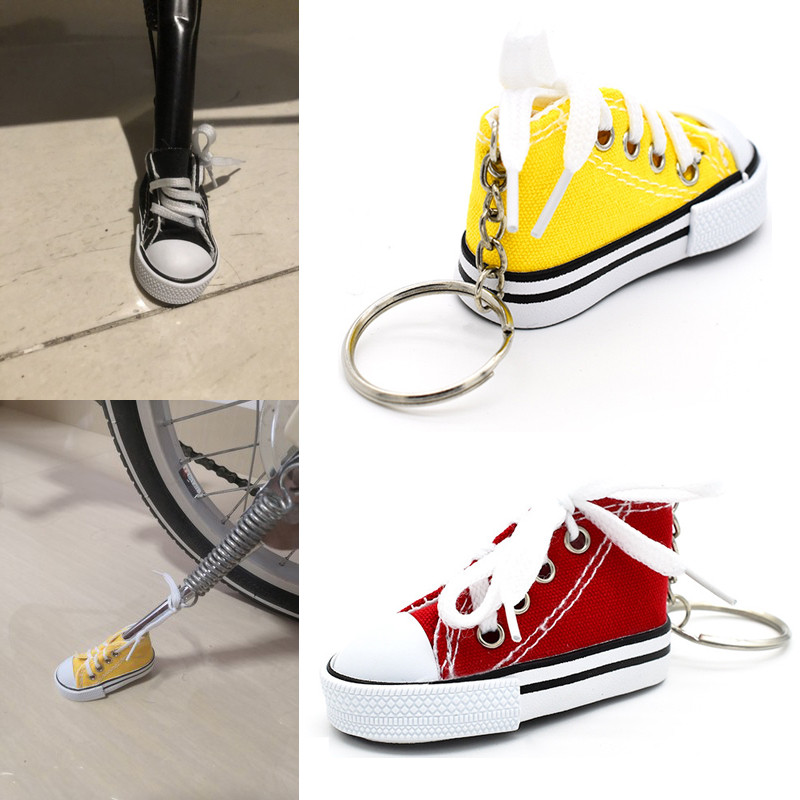 1 vnt. Motociklo dviračio pėdos atrama Mini Mieli Batai Kūrybingi automobilių raktų pakabukai motociklų dviračių trikojo drobinių batų dekoravimo dangteliu