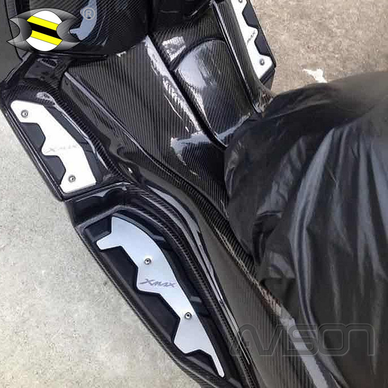 Pre XMAX300, XMAX 125 250 300 400, predné a zadné pedále, doska 2017-2022, hliníkové pedále, upravená protišmyková opierka nôh.