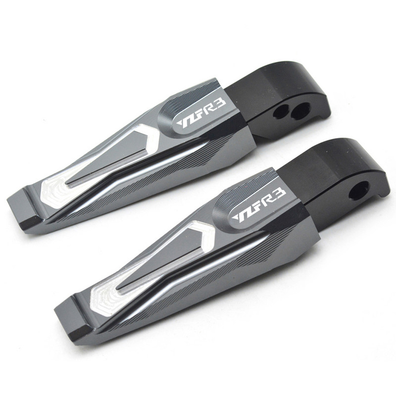 Motorkerékpár-tartozékok YAMAHA YZF-R3-hoz YZFR3 YZF R3 motorkerékpárhoz CNC összecsukható lábtartók Lábtartók motorkerékpár lábtartó csapok