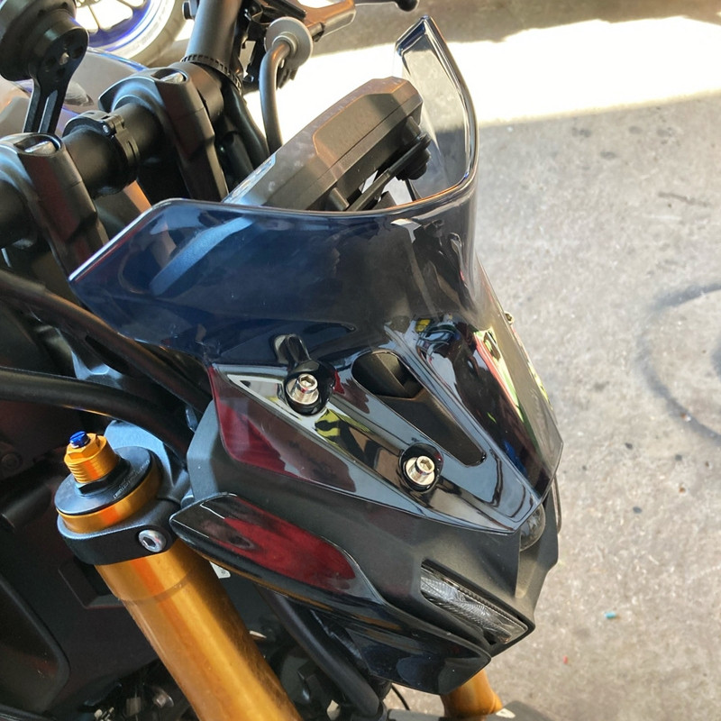 03KB mootorratta pikendusspoiler esiklaasi õhuvoolu paneeli tuuleklaasi paneeli tuulesuunaja ühildub mudeliga MT09 FZ09 2021-2022