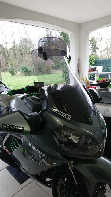 Tartós motorkerékpár állítható kapocs a szélvédőn hosszabbító légterelő szélvédő terelő BMW Honda Suzuki Yamaha Kawasaki