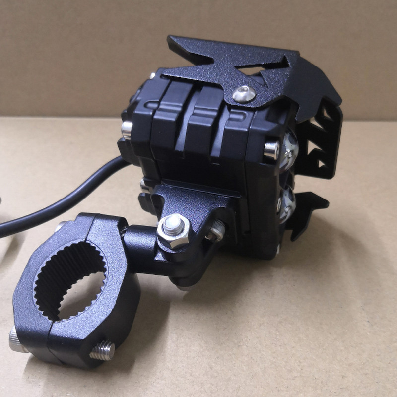 2 DB motorkerékpár módosított spotlámpa konzol univerzális állítás 19-26 mm Ködlámpa segédlámpa fix rögzítőkonzol