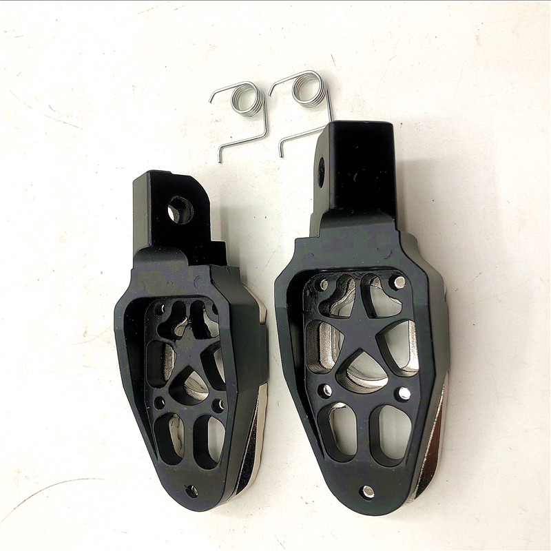 1 paar universaalseid 8 mm metallist mootorratta jalapulgad, pedaalid, vedruga jalatoed poriratta jaoks