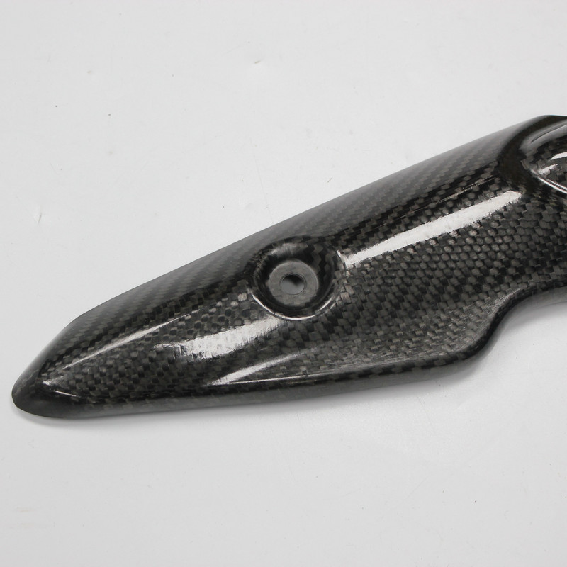 Libistage peale Kawasaki Z900 Z900e mootorratta väljalasketoru keskmise ühendustoru süsinikkiust soojuskaitse kaanekaitse põletusvastane kest