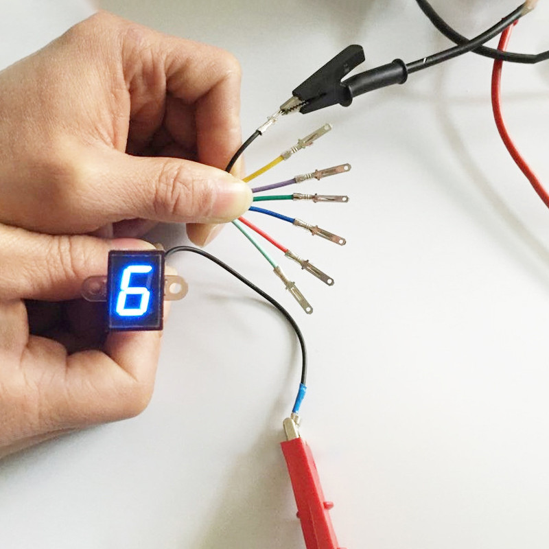 6 kiirust koos NR Gear Black universaalse mootorratta digitaalse ekraaniga LED motokrossi maastikumootoriga valguse neutraalse käigu näidiku monitor