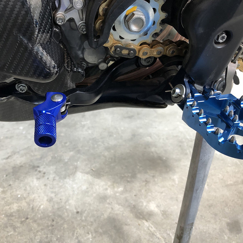 Kovaná radiaca páka pre motocykle Husqvarna 125 250 300 350 450 TC TE FC FE TX FX FS 2014-2022 701 ENDURO SUPERMOTO 2016-2021