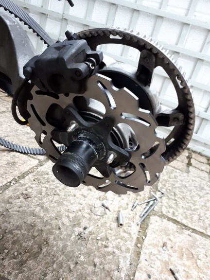 BIKINGBOY Zadný brzdový kotúč F 650 93-03 F650CS 00-05 F 650 GS / ABS F650GS DAKAR 99-07 F 650 CS Scarver 00-05 01 02 04