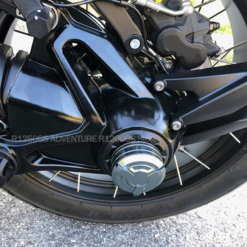 Шпиндел на задното колело на мотоциклет Заглушаваща ос Централна капачка на главината Плъзгач за протектор за BMW R1250GS R1200GS ADV LC R1200 R 1250 GS 2021