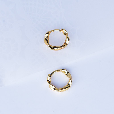 Egyszerű dizájn, ezüst színű, üreges, szívből csepegtetett fülbevaló nőknek Új márka divatos fülmandzsetta piercing lógó fülbevaló ajándék