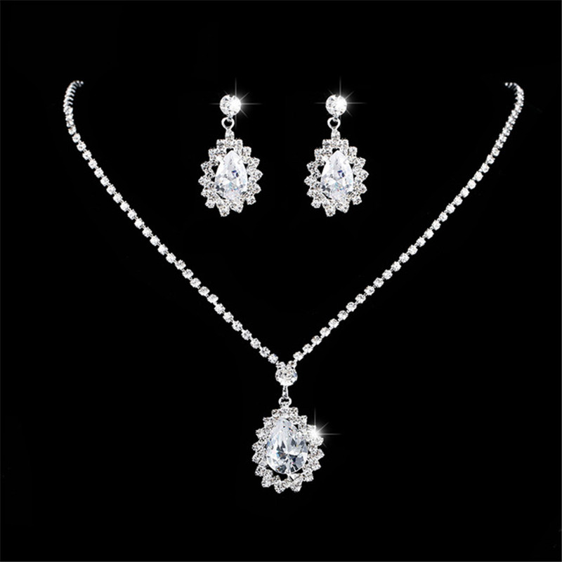 Picătură de apă pandantiv lung cu stras Colier și cercei placat cu argint cu cristal complet Set de bijuterii pentru nuntă elegant
