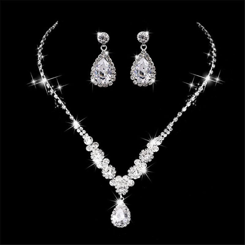 Picătură de apă pandantiv lung cu stras Colier și cercei placat cu argint cu cristal complet Set de bijuterii pentru nuntă elegant
