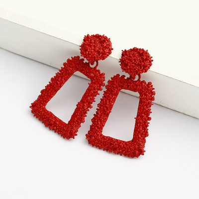 Vintage geomeetrilised kõrvarõngad naistele Statement kõrvarõngas ehted nikerdatud metallist kullavärvi kõrvarõngad moeehted trendikas kingitus