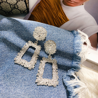 Vintage geomeetrilised kõrvarõngad naistele Statement kõrvarõngas ehted nikerdatud metallist kullavärvi kõrvarõngad moeehted trendikas kingitus